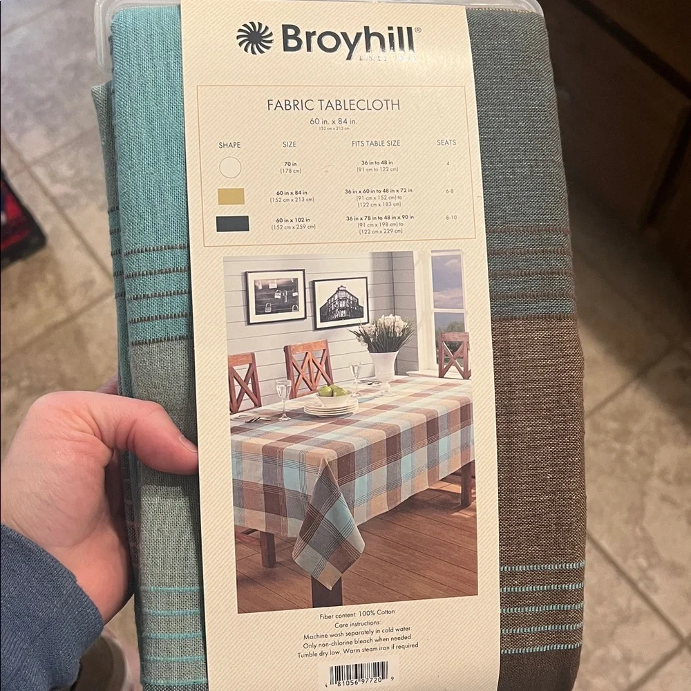 Broyhill Table Cloth - Picture 2 of 2